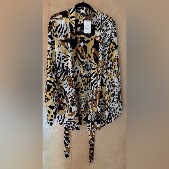 Nasty Gal Black, White, and Gold Animal Print Kimono Blouse - Picture 8 of 12
